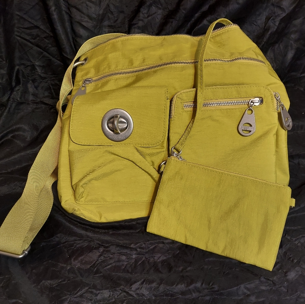 Baggallini Crossbody Purse